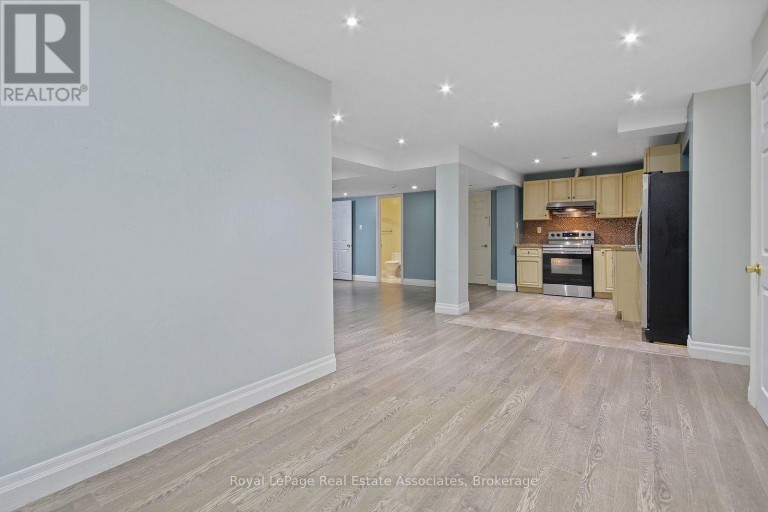 LOWER - 16 SERGIO MARCHI STREET, Toronto (Downsview-Roding-CFB), Ontario, M3L0B7