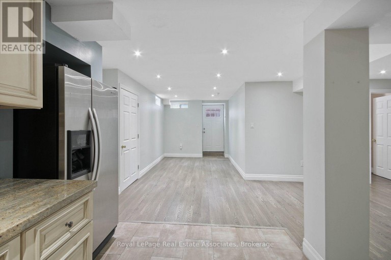LOWER - 16 SERGIO MARCHI STREET, Toronto (Downsview-Roding-CFB), Ontario, M3L0B7