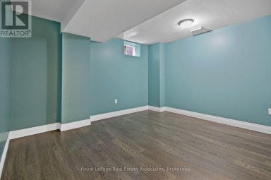 LOWER - 16 SERGIO MARCHI STREET Toronto (Downsview-Roding-CFB) Ontario photo 19