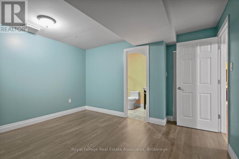 LOWER - 16 SERGIO MARCHI STREET, Toronto (Downsview-Roding-CFB), Ontario, M3L0B7