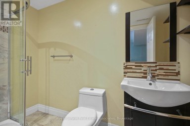 LOWER - 16 SERGIO MARCHI STREET Toronto (Downsview-Roding-CFB) Ontario photo 27