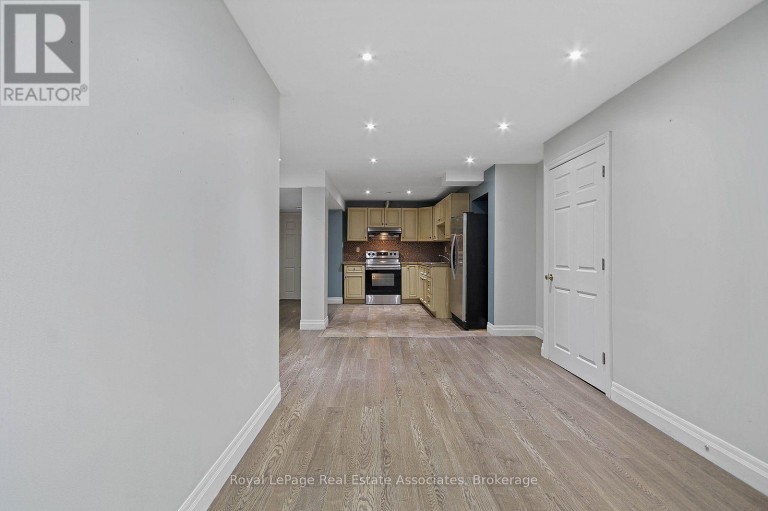 LOWER - 16 SERGIO MARCHI STREET, Toronto (Downsview-Roding-CFB), Ontario, M3L0B7