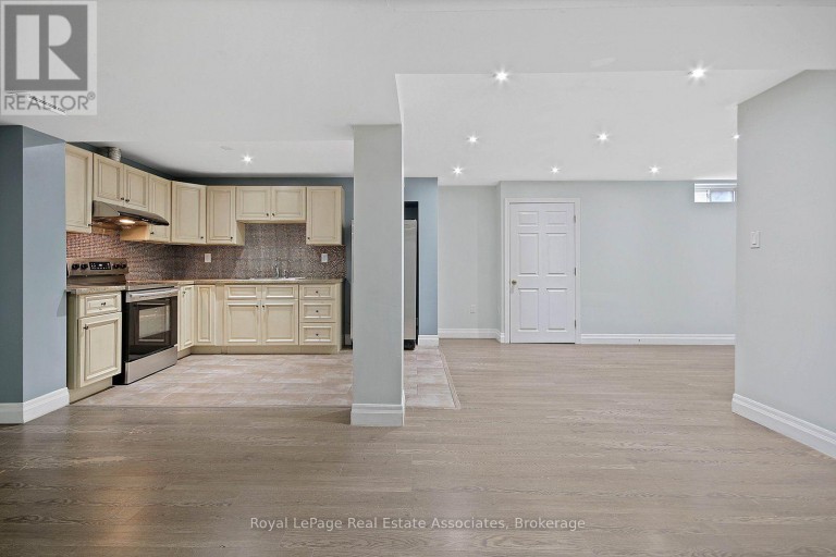 LOWER - 16 SERGIO MARCHI STREET, Toronto (Downsview-Roding-CFB), Ontario, M3L0B7