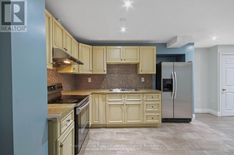 LOWER - 16 SERGIO MARCHI STREET, Toronto (Downsview-Roding-CFB), Ontario, M3L0B7