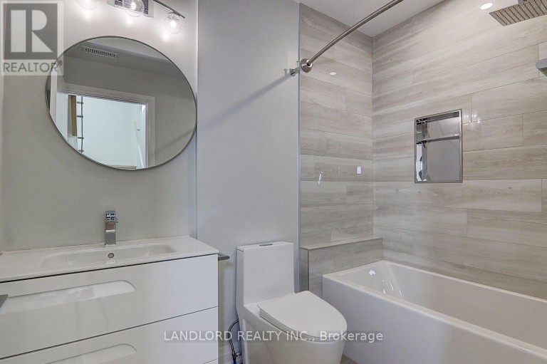 UPPER - 115 LIVINGSTONE AVENUE, Toronto (Briar Hill-Belgravia), Ontario, M6E2L7
