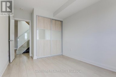 UPPER - 115 LIVINGSTONE AVENUE Toronto (Briar Hill-Belgravia) Ontario photo 27