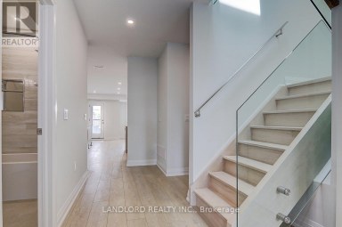 UPPER - 115 LIVINGSTONE AVENUE Toronto (Briar Hill-Belgravia) Ontario photo 28