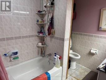 2330 DUFFERIN STREET Toronto (Caledonia-Fairbank) Ontario photo 5