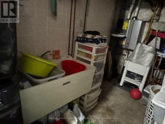 2330 DUFFERIN STREET Toronto (Caledonia-Fairbank) Ontario photo 8