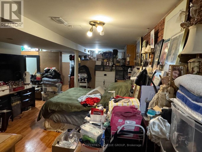 2330 DUFFERIN STREET, Toronto (Caledonia-Fairbank), Ontario, M6E3S4