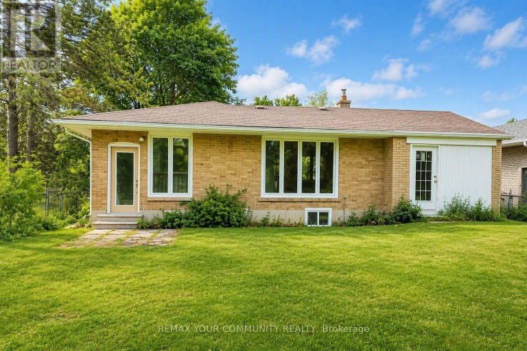 98 WIGMORE DRIVE, Toronto (Victoria Village), Ontario, M4A2E8