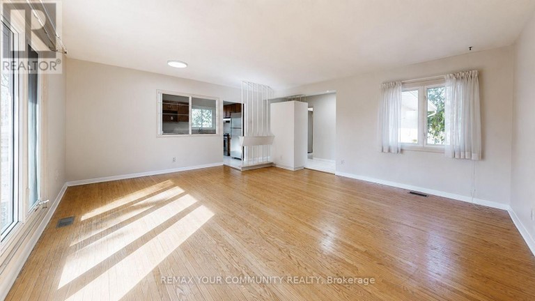 98 WIGMORE DRIVE, Toronto (Victoria Village), Ontario, M4A2E8
