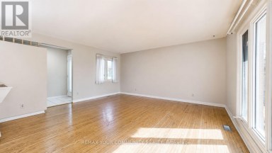 98 WIGMORE DRIVE Toronto (Victoria Village) Ontario photo 4