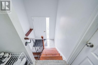 UNIT 2 - 1179 SIMCOE STREET S Oshawa (Farewell) Ontario photo 4