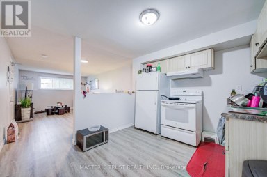 UNIT 2 - 1179 SIMCOE STREET S Oshawa (Farewell) Ontario photo 7