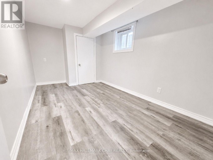 LOWER - 88 B BERNICK DRIVE, Barrie (Grove East), Ontario, L4M2V6