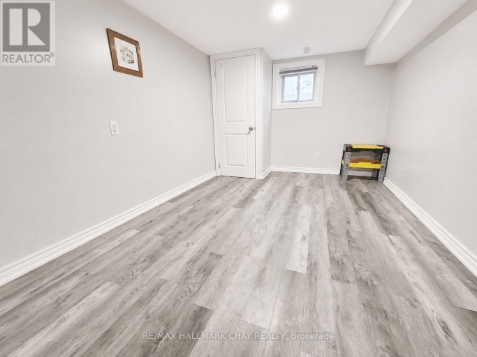 LOWER - 88 B BERNICK DRIVE, Barrie (Grove East), Ontario, L4M2V6