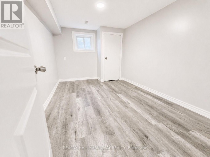 LOWER - 88 B BERNICK DRIVE, Barrie (Grove East), Ontario, L4M2V6