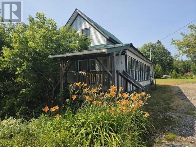 4 Tarbutt St, Bruce Mines, Ontario (id Sm262020)