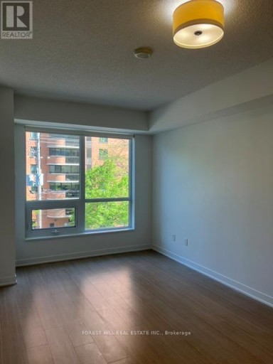 209 - 320 TWEEDSMUIR AVENUE, Toronto (Forest Hill South), Ontario, M5P2Y3