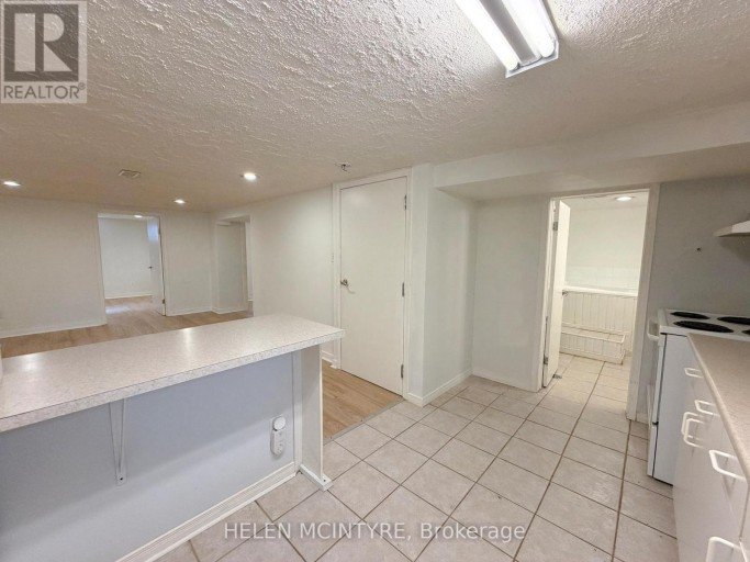 34 DUNNING CRESCENT, Toronto (Alderwood), Ontario, M8W4S8