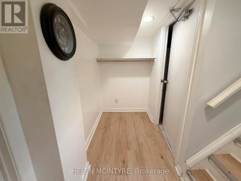 34 DUNNING CRESCENT Toronto (Alderwood) Ontario photo 2