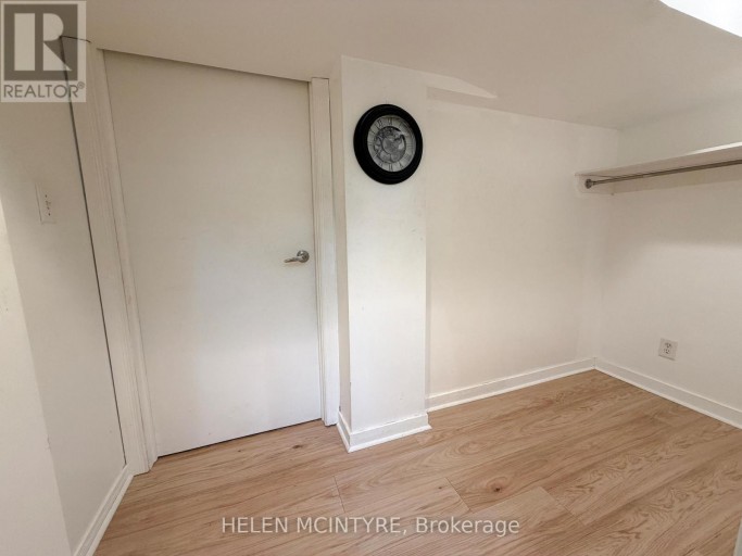 34 DUNNING CRESCENT, Toronto (Alderwood), Ontario, M8W4S8