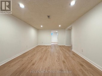 34 DUNNING CRESCENT Toronto (Alderwood) Ontario photo 4