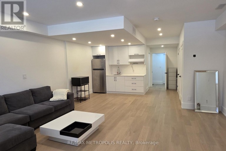 BASEMENT - 1218A ISLINGTON AVENUE, Toronto (Stonegate-Queensway), Ontario, M8Z4T1