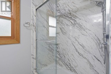 367 BROCK STREET London South (South B) Ontario photo 22