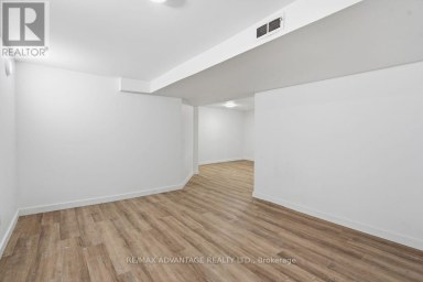 367 BROCK STREET London South (South B) Ontario photo 25