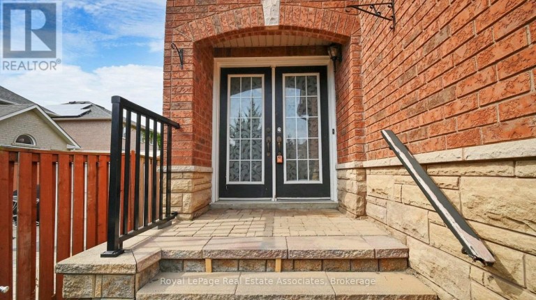 UPPER - 3285 APRICOT STREET, Mississauga (Lisgar), Ontario, L5N8B1