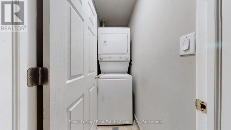 UPPER - 3285 APRICOT STREET, Mississauga (Lisgar), Ontario, L5N8B1