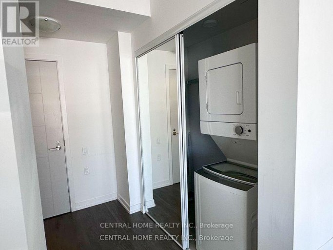806 - 203 COLLEGE STREET, Toronto (Waterfront Communities), Ontario, M5T1P9