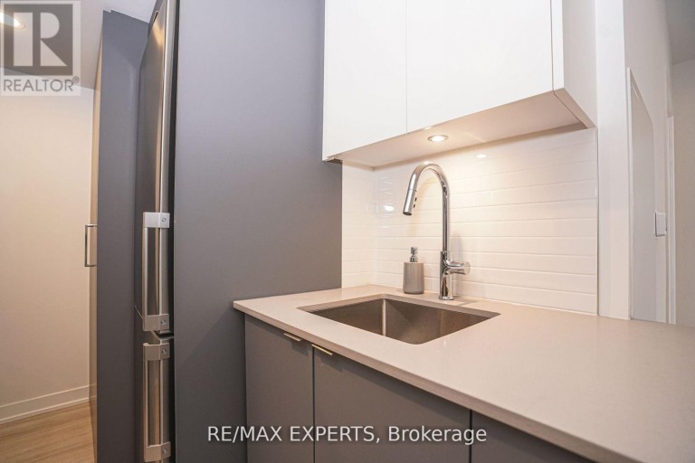 532 - 500 WILSON AVENUE, Toronto (Clanton Park), Ontario, M3H5Y9