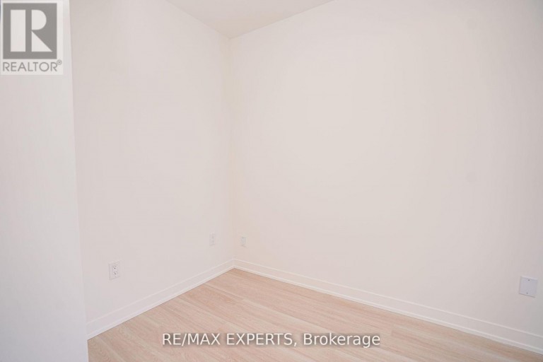 532 - 500 WILSON AVENUE, Toronto (Clanton Park), Ontario, M3H5Y9