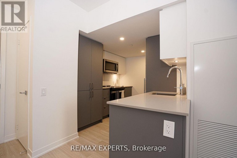 532 - 500 WILSON AVENUE, Toronto (Clanton Park), Ontario, M3H5Y9