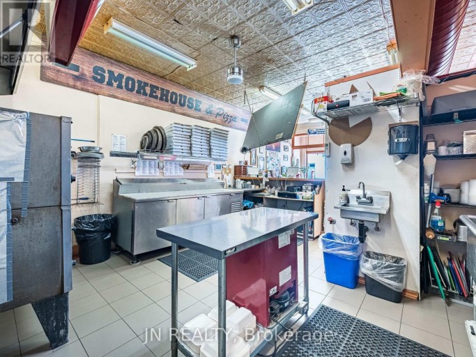 289 MAIN STREET W, King (Schomberg), Ontario, L0G1T0