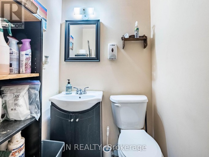 289 MAIN STREET W, King (Schomberg), Ontario, L0G1T0