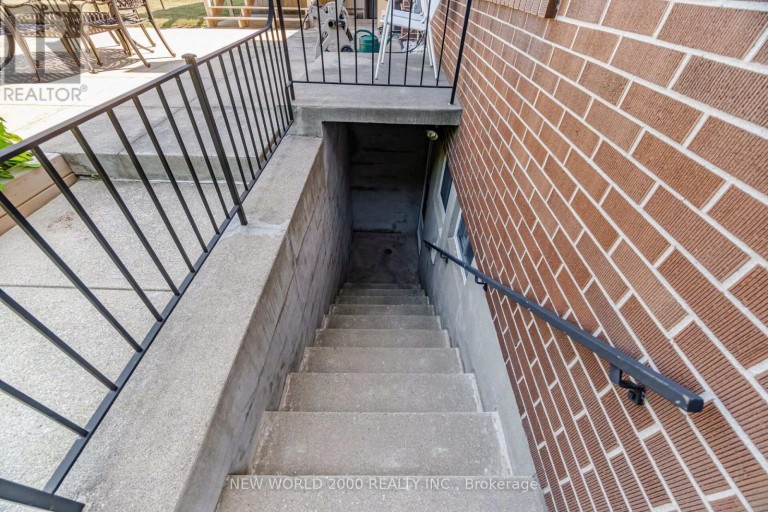 48 CLAIR ROAD, Toronto (Glenfield-Jane Heights), Ontario, M3N1A6