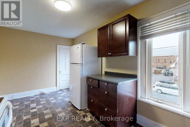 15 COLBORNE STREET E Oshawa (O'Neill) Ontario photo 13