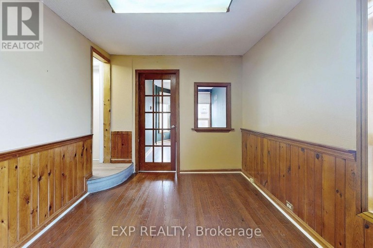 15 COLBORNE STREET E, Oshawa (O'Neill), Ontario, L1G1M1