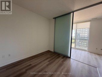 2011 - 23 SHEPPARD AVENUE E Toronto (Willowdale East) Ontario photo 16