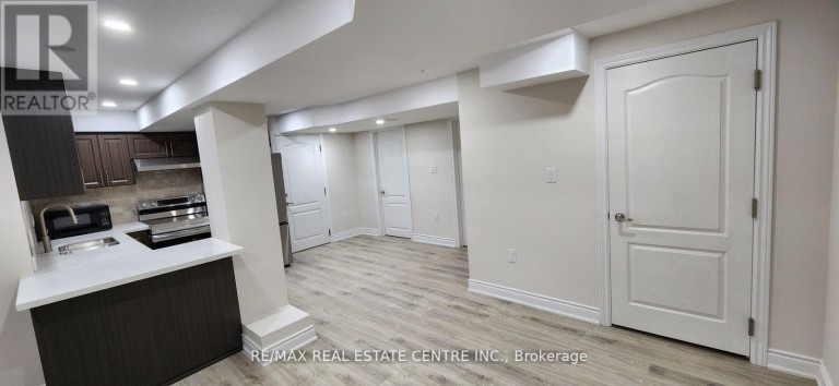 BASEMENT - 15 DAGWELL CRESCENT, Ajax (Central West), Ontario, L1T3M8