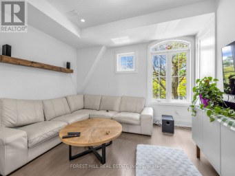 2996 WESTON ROAD Toronto (Humberlea-Pelmo Park) Ontario photo 13