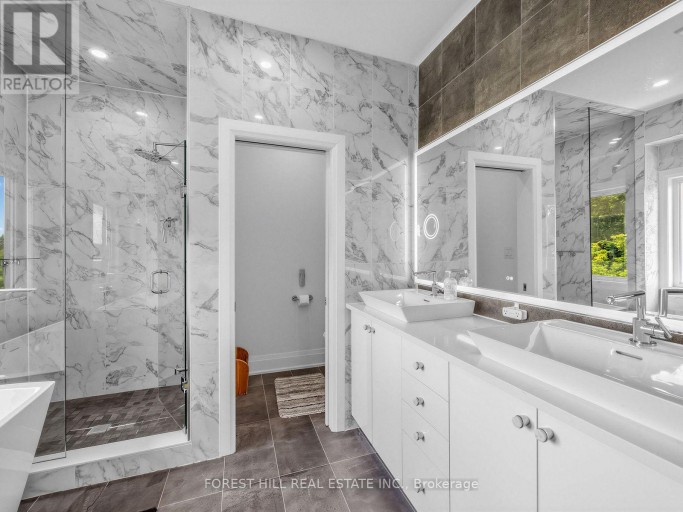 2996 WESTON ROAD, Toronto (Humberlea-Pelmo Park), Ontario, M9M2S7