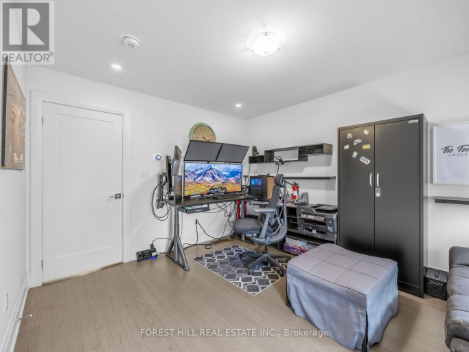 2996 WESTON ROAD, Toronto (Humberlea-Pelmo Park), Ontario, M9M2S7
