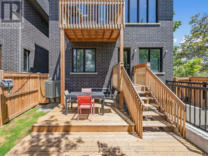 2996 WESTON ROAD, Toronto (Humberlea-Pelmo Park), Ontario, M9M2S7