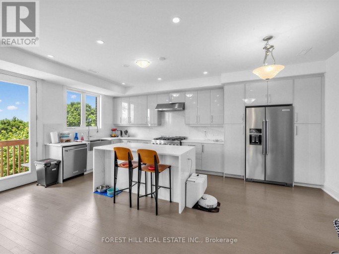 2996 WESTON ROAD, Toronto (Humberlea-Pelmo Park), Ontario, M9M2S7