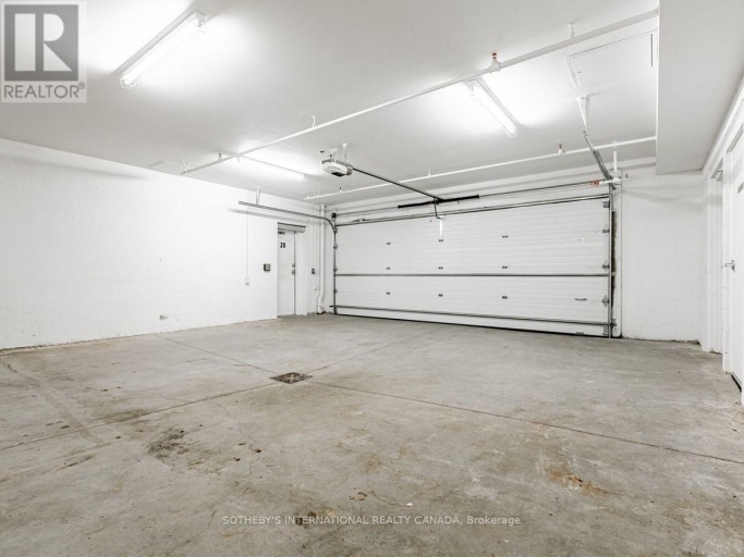 28 - 10 MAPLE GROVE ROAD, Oakville (MO Morrison), Ontario, L6J0E1
